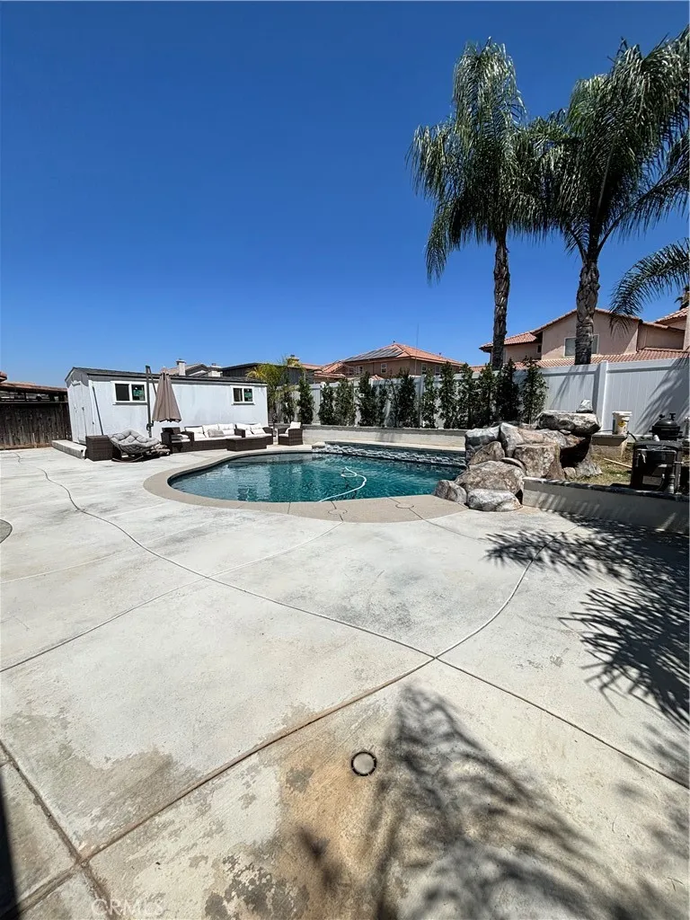 28212 Cranberry Menifee, CA 92585