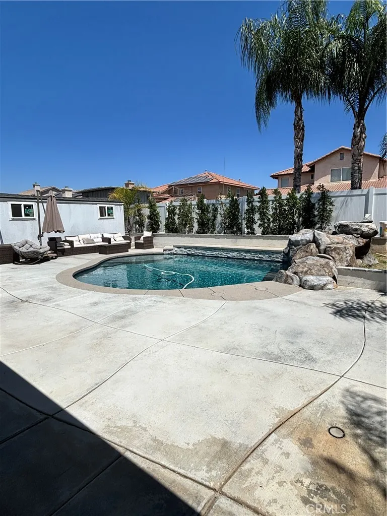 28212 Cranberry Menifee, CA 92585