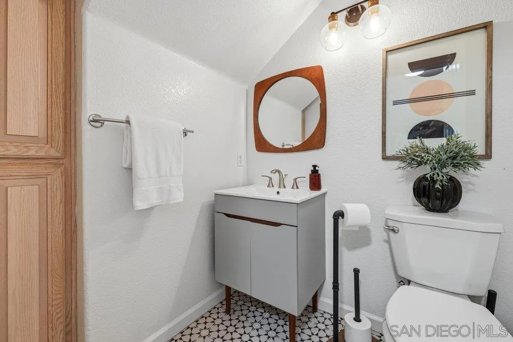 12805 Carriage Rd Poway, CA 92064