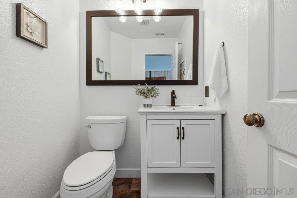 12805 Carriage Rd Poway, CA 92064