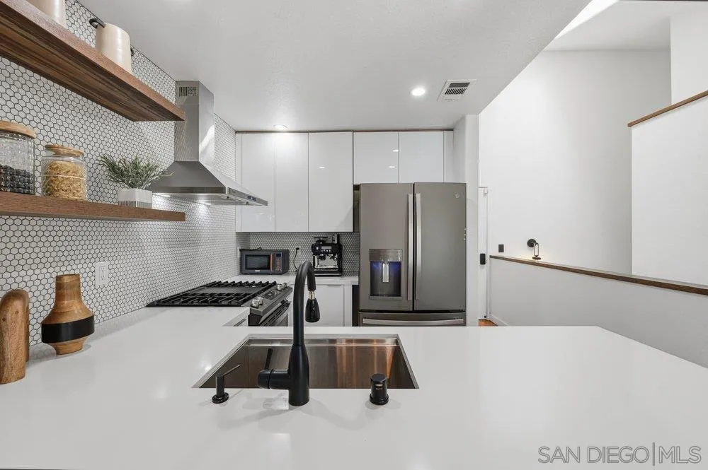 12805 Carriage Rd Poway, CA 92064