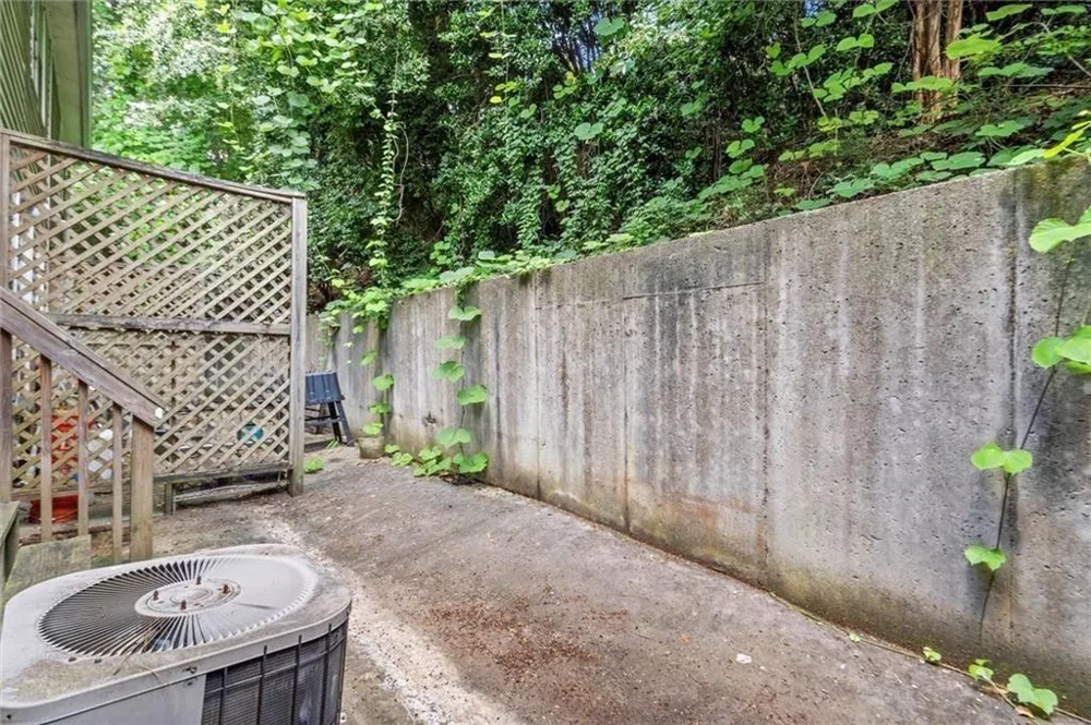 164 Oxbo Road Roswell, GA 30075