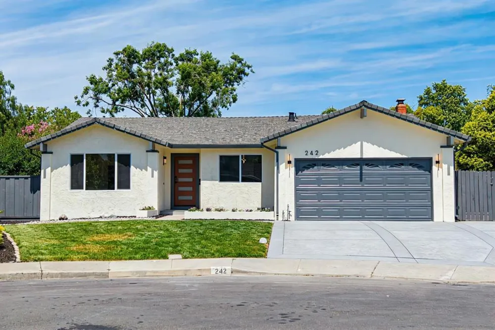 242 Hardwick Place