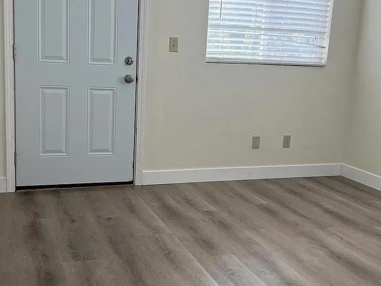 1354 saratoga ave Saratoga, CA 95070