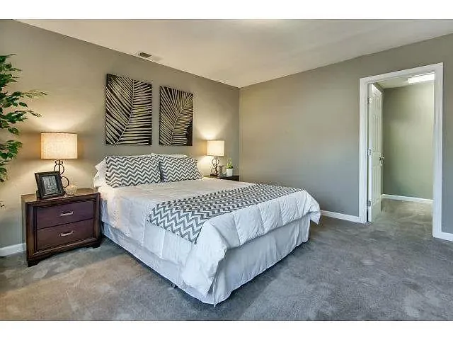 1354 saratoga ave Saratoga, CA 95070