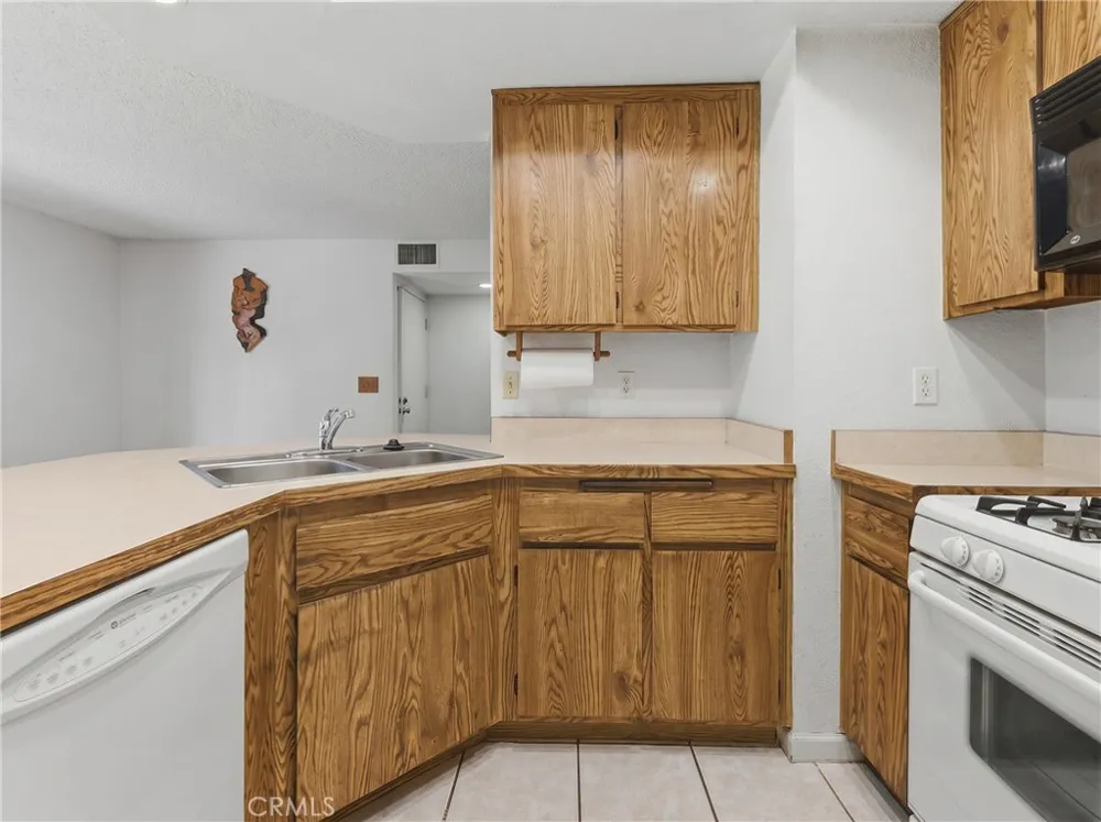 13946 Spring Water Court Garden Grove, CA 92843