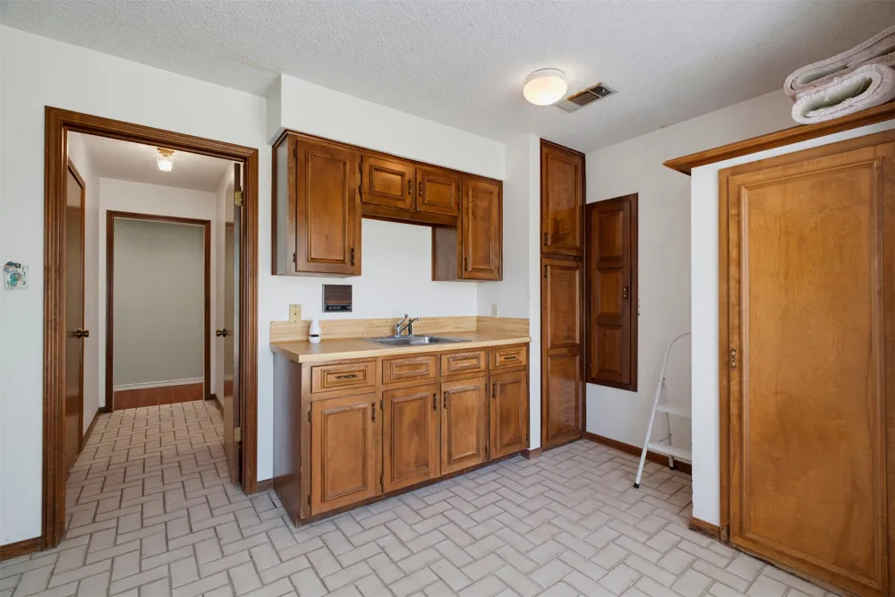 133 Champions Drive Rockdale, TX 76567