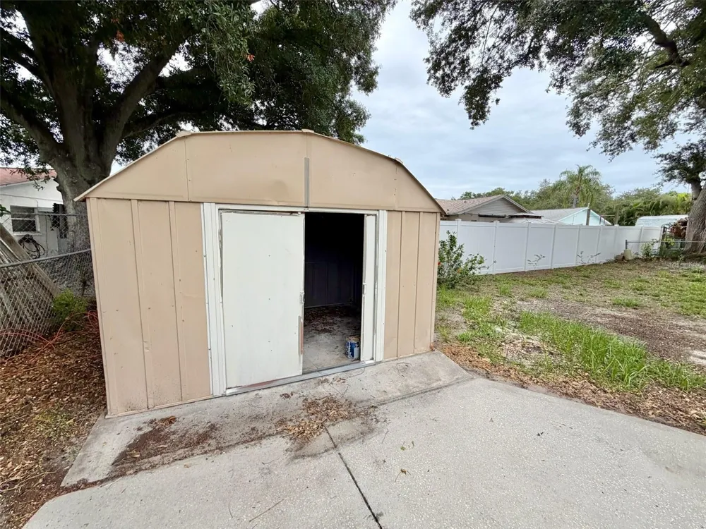 6945 ORKNEY AVENUE St Petersburg, FL 33709