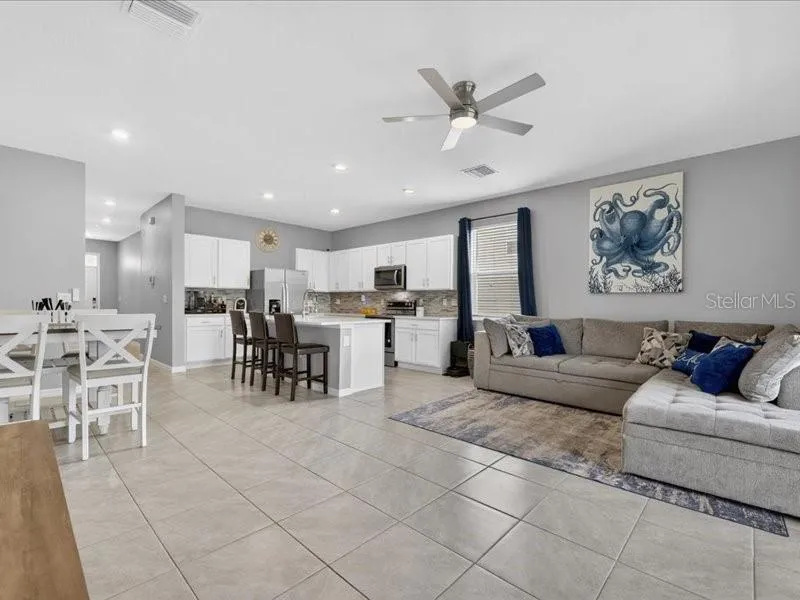 416 MANGROVE SHADE CIRCLE Apollo Beach, FL 33572