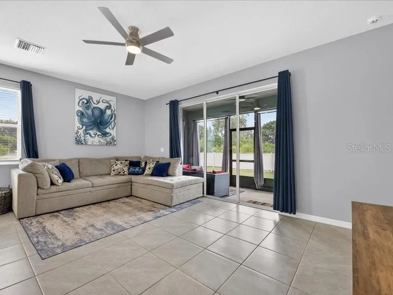 416 MANGROVE SHADE CIRCLE Apollo Beach, FL 33572