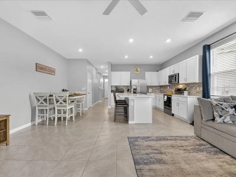 416 MANGROVE SHADE CIRCLE Apollo Beach, FL 33572