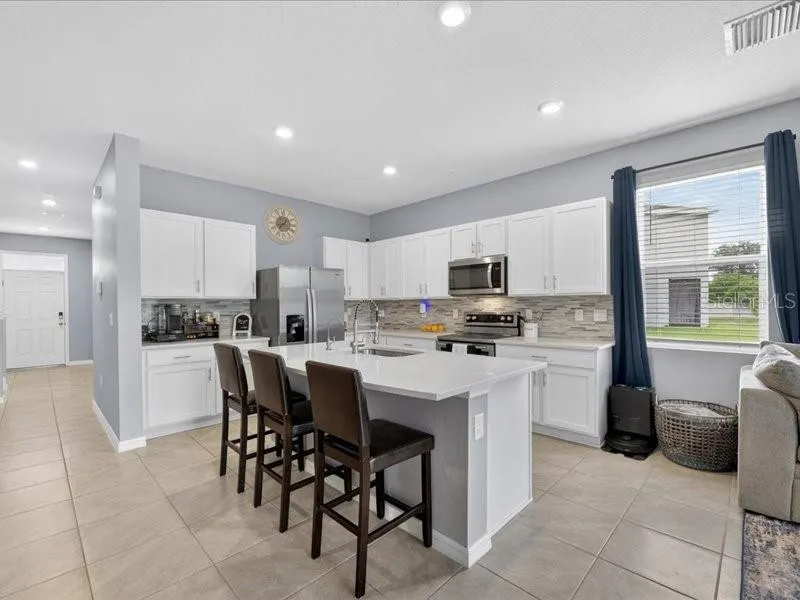 416 MANGROVE SHADE CIRCLE Apollo Beach, FL 33572