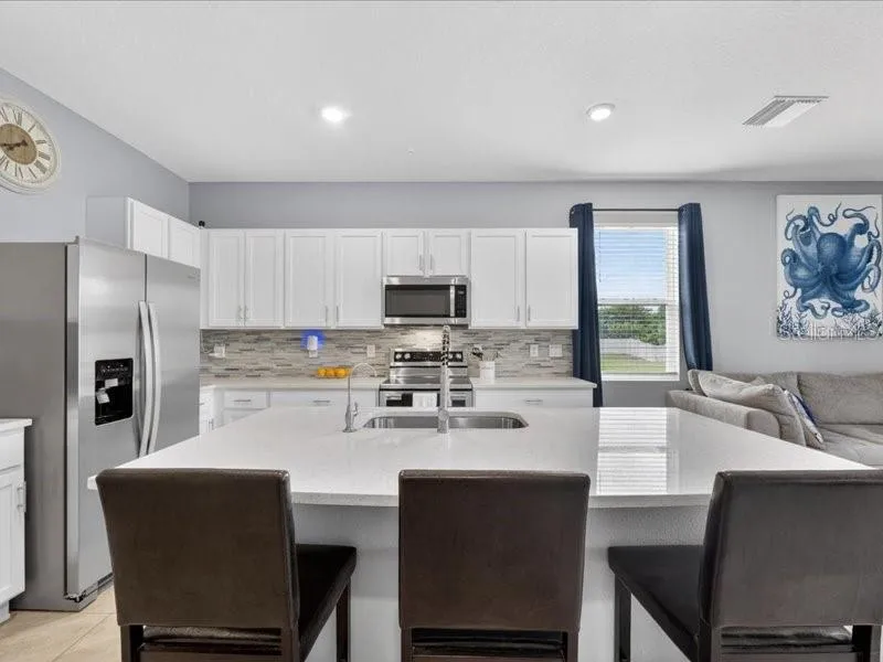 416 MANGROVE SHADE CIRCLE Apollo Beach, FL 33572