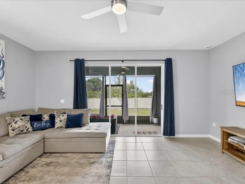 416 MANGROVE SHADE CIRCLE Apollo Beach, FL 33572