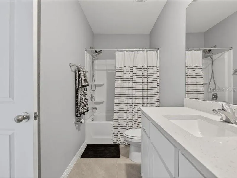 416 MANGROVE SHADE CIRCLE Apollo Beach, FL 33572