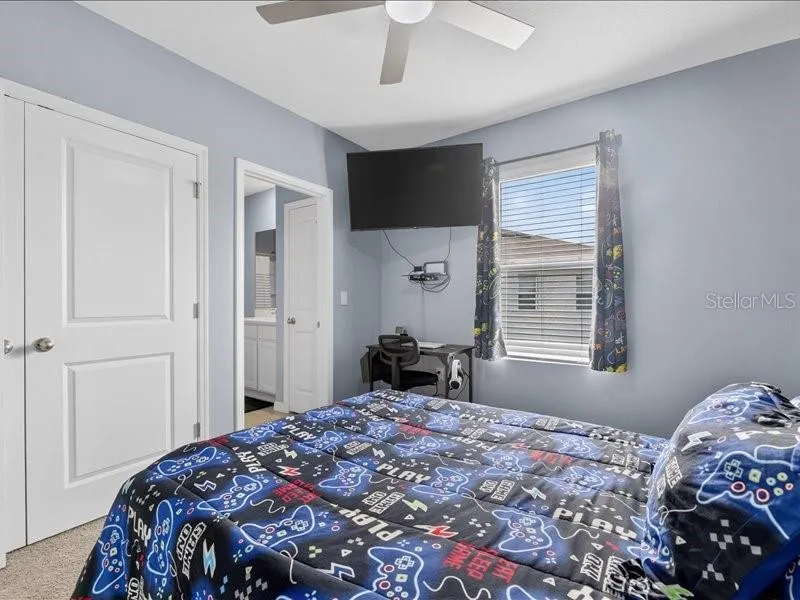 416 MANGROVE SHADE CIRCLE Apollo Beach, FL 33572