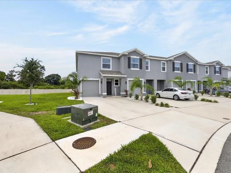 416 MANGROVE SHADE CIRCLE Apollo Beach, FL 33572