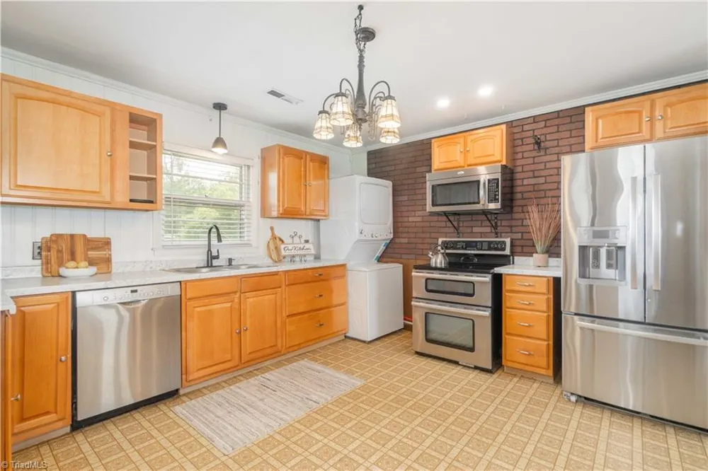 1427 Reeves Mill Road Mount Airy, NC 27030