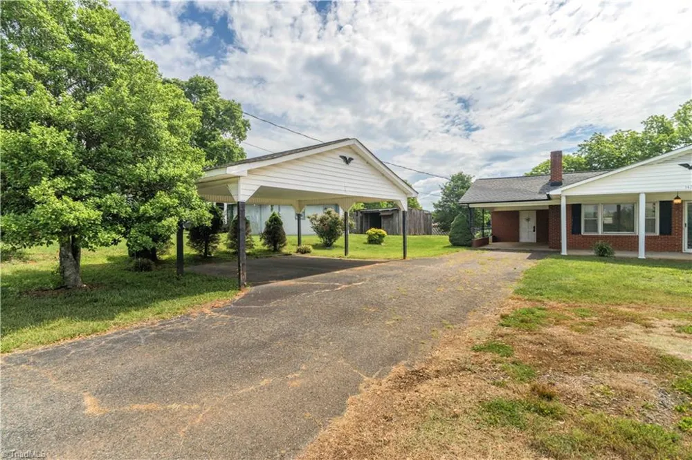 1427 Reeves Mill Road Mount Airy, NC 27030