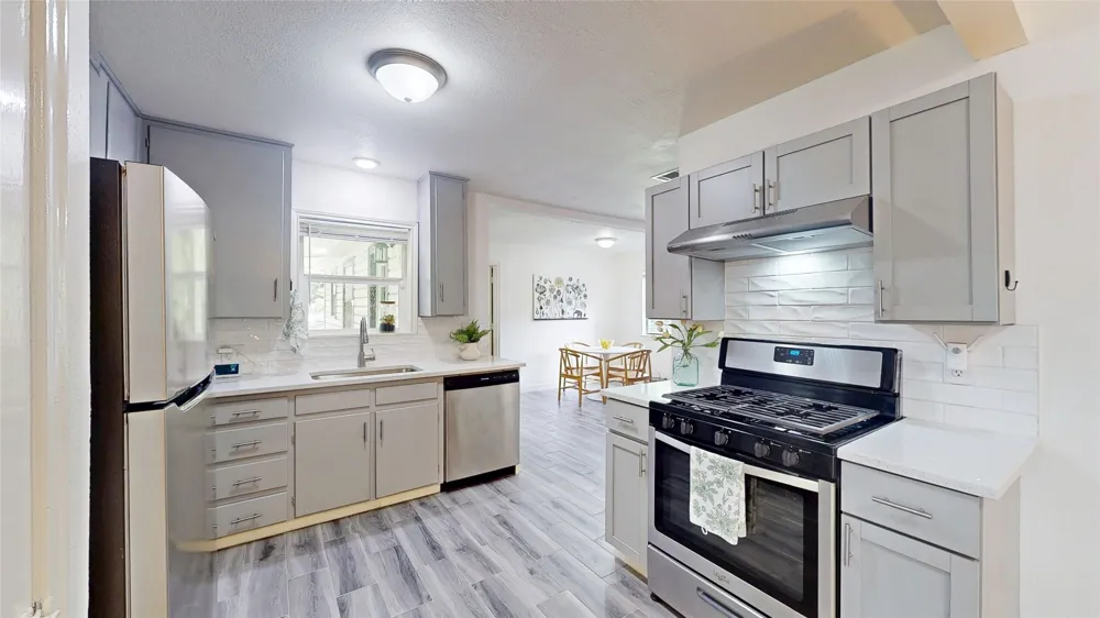 922 Tamara Lane Grand Prairie, TX 75051