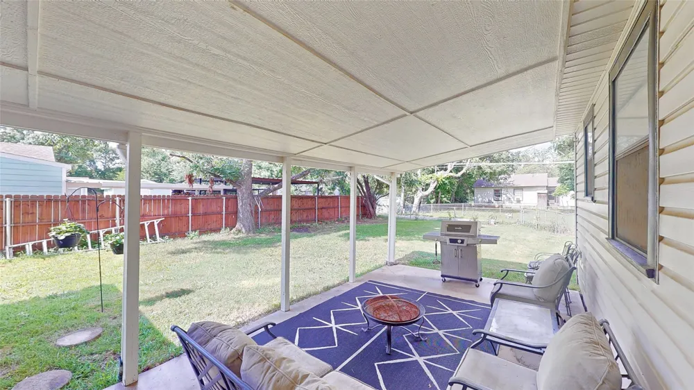 922 Tamara Lane Grand Prairie, TX 75051
