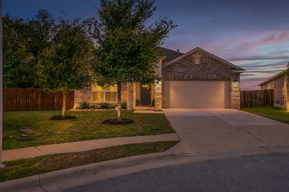 4404 Lobo Landing Lane