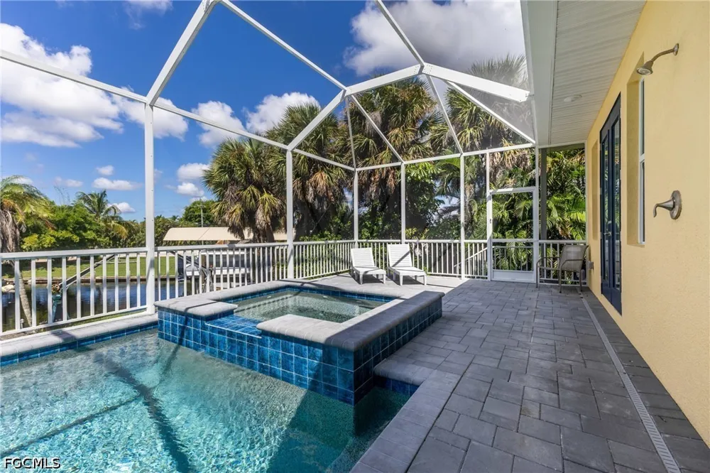 Cocoa Court Cape Coral, FL 33904