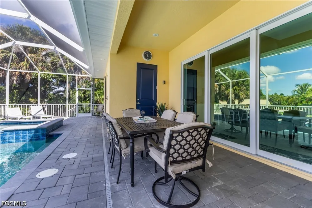 Cocoa Court Cape Coral, FL 33904