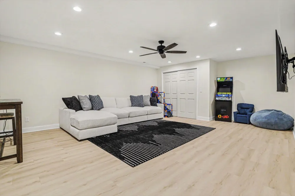 8165 Buck Avenue Galesburg, MI 49053