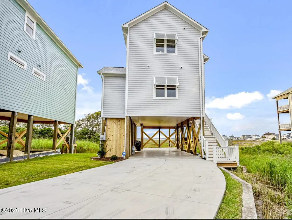 100 Salt Marsh Way Atlantic Beach, NC 28512