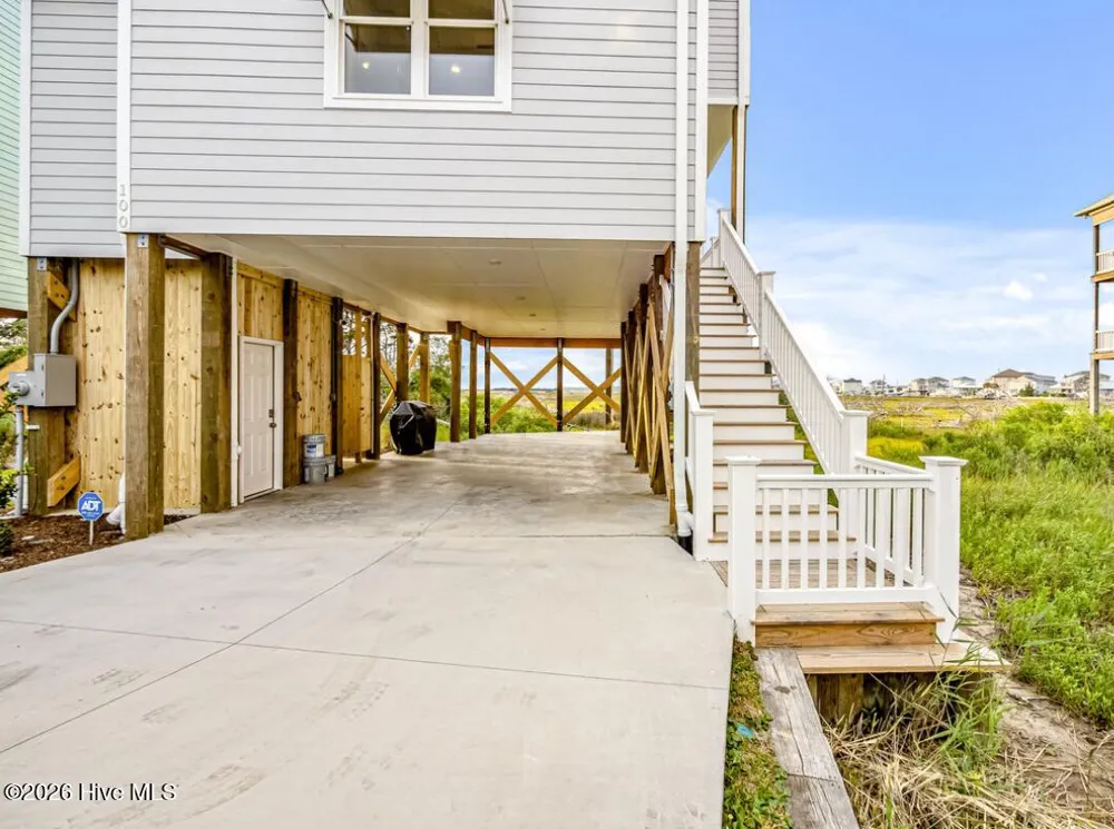 100 Salt Marsh Way Atlantic Beach, NC 28512