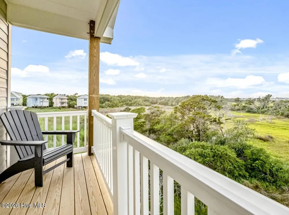 100 Salt Marsh Way Atlantic Beach, NC 28512