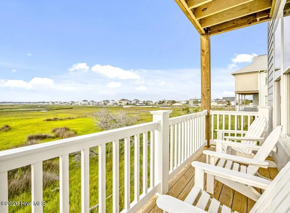 100 Salt Marsh Way Atlantic Beach, NC 28512