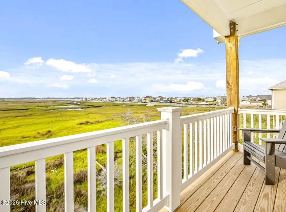 100 Salt Marsh Way Atlantic Beach, NC 28512
