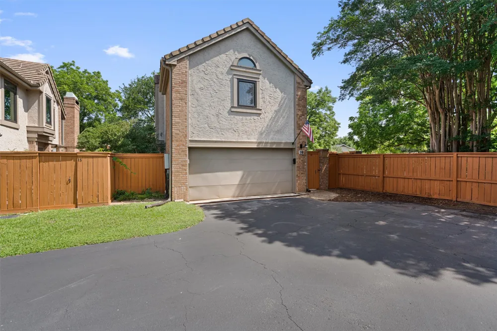11310 Spicewood Club Drive #19 Austin, TX 78750