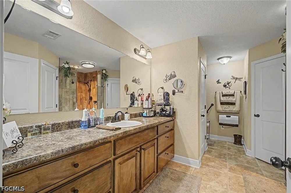 Nichols Lake Road Milton, FL 32583