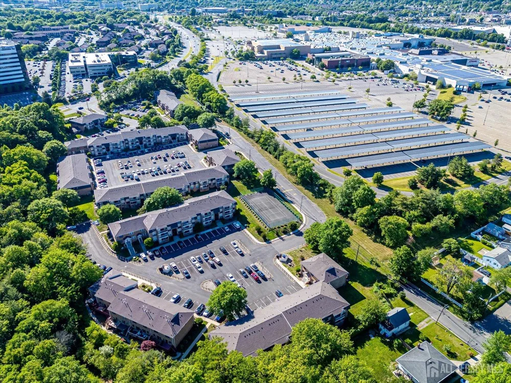 812 Sharon Garden Court Woodbridge Proper, NJ 07095
