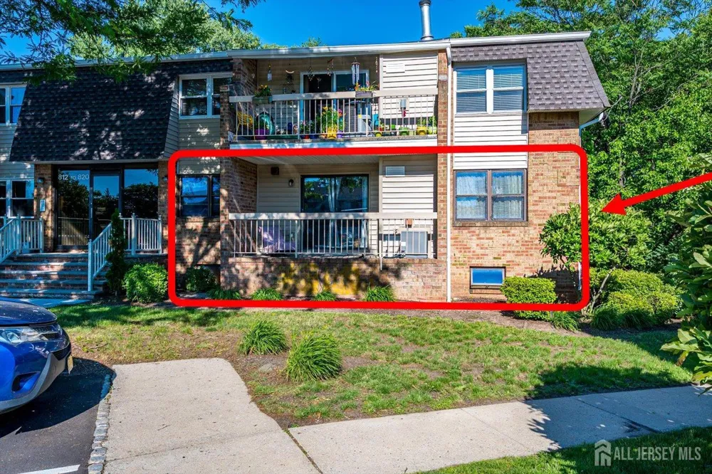 812 Sharon Garden Court Woodbridge Proper, NJ 07095