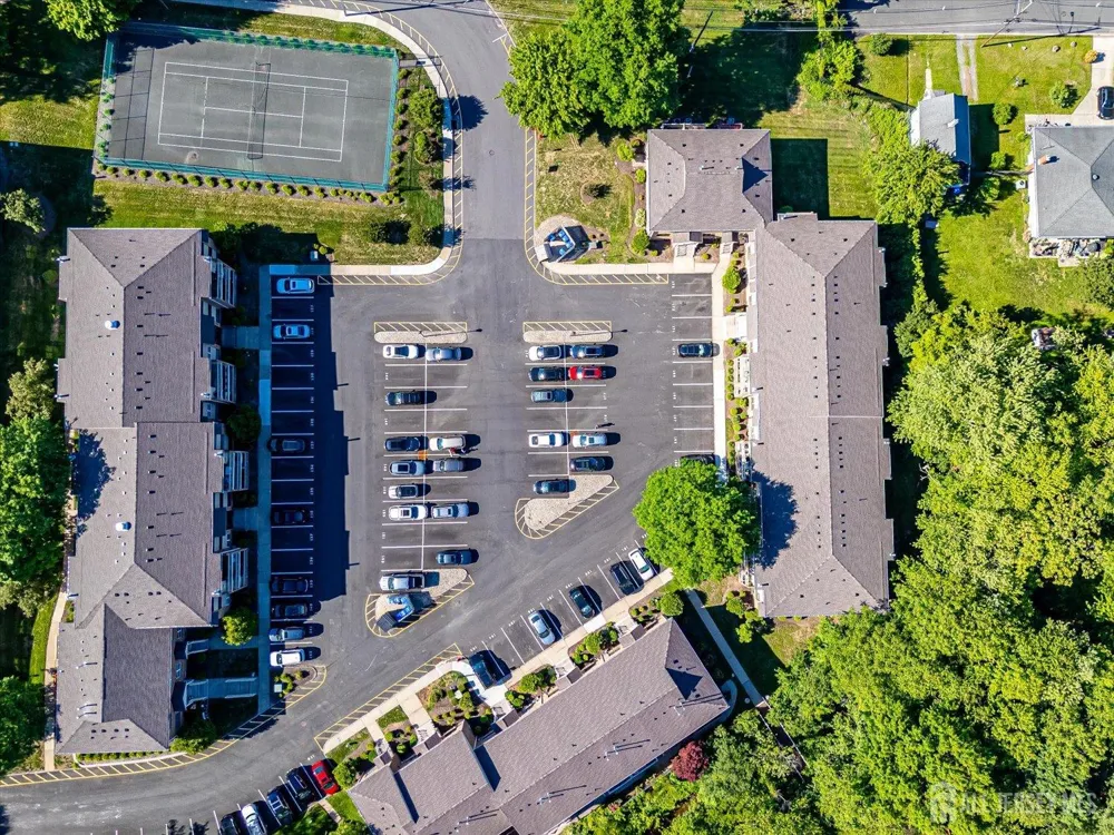 812 Sharon Garden Court Woodbridge Proper, NJ 07095