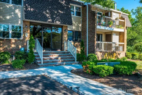 812 Sharon Garden Court