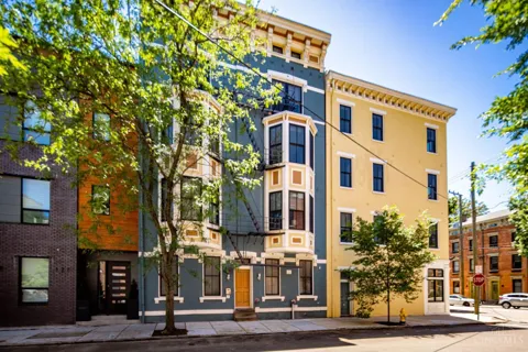 131 W Fifteenth Street #4B