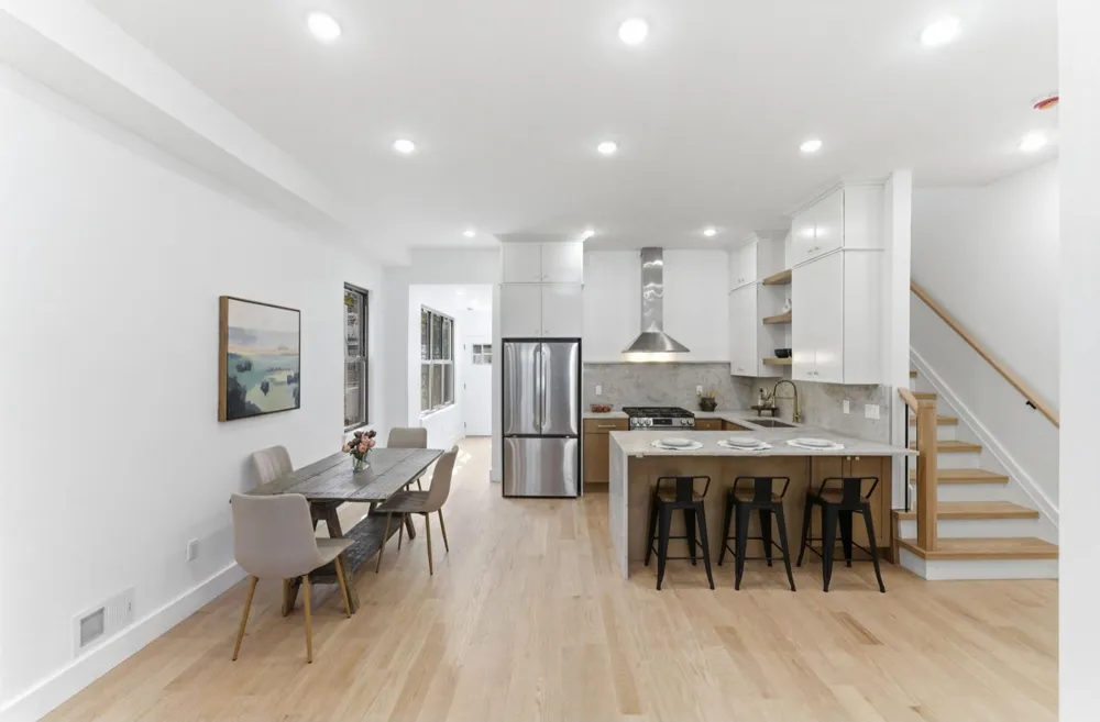 113.5 OAK ST