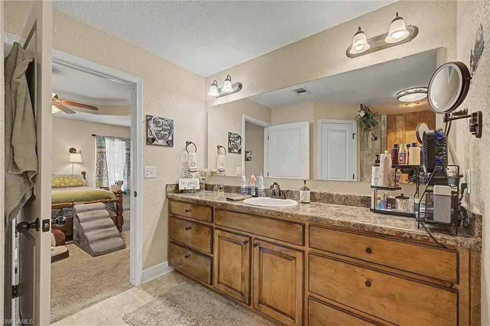 9915 Nichols Lake Road Milton, FL 32583