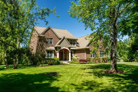 8061 Pine Ridge Court