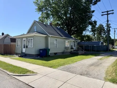 108 Tecumseh Street