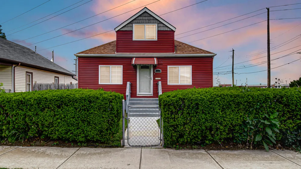 6116 Alexander Avenue Hammond, IN 46323