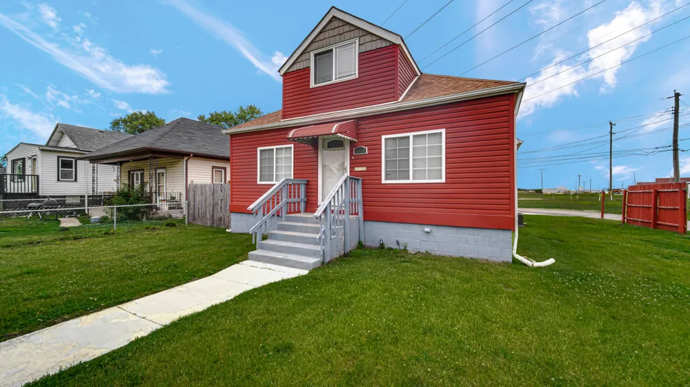 6116 Alexander Avenue Hammond, IN 46323