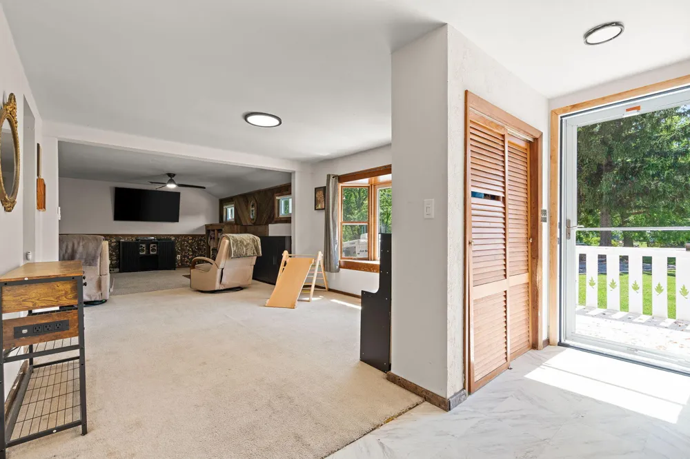 13 S Beulah Vista Drive Hebron, IN 46341