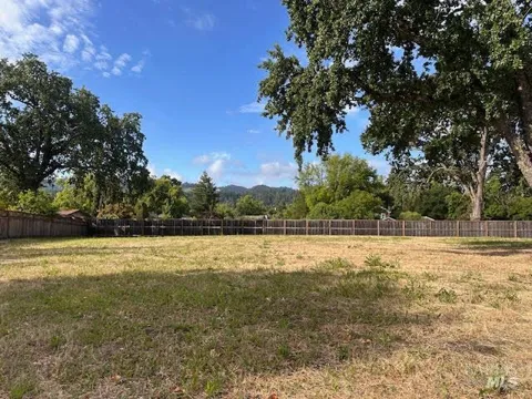 1704 Emerald Drive