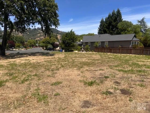 1704 Emerald Drive Calistoga, CA 94515